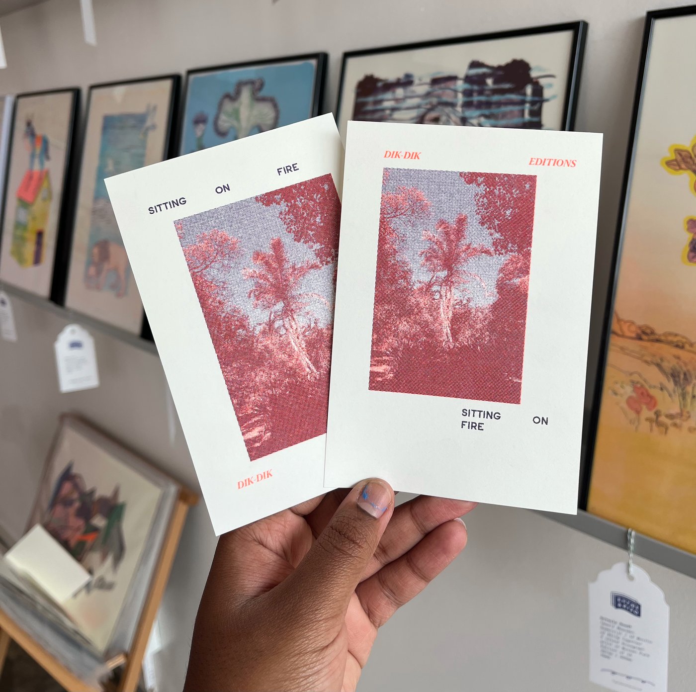 Each boekie comes with a postcard.